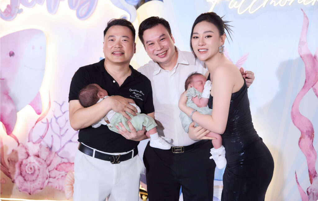 Niềm hạnh phúc của gia đình Shark Bình - Phương Oanh khi đón cặp song sinh bằng phương pháp IVF nhờ bàn tay của bác sĩ Tăng Đức Cương