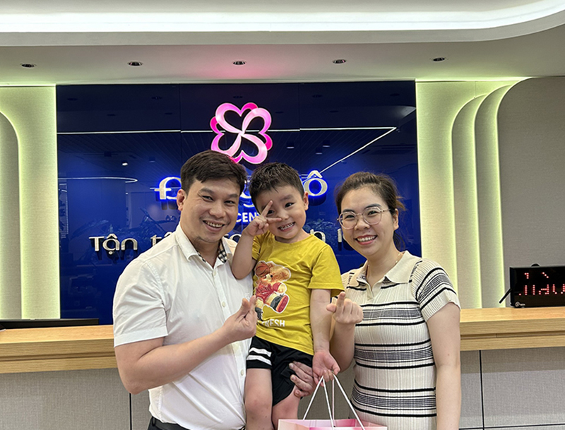 Tắc ống dẫn trứng đón con sau 2 năm nhờ IVF