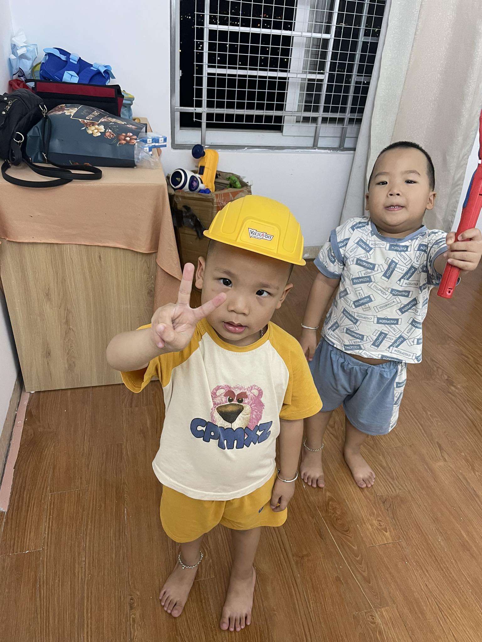 Gia đình đón song sinh sau 6 năm vô sinh vì đa nang buồng trứng